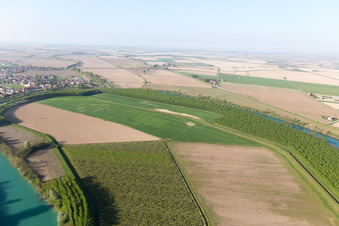 Schrägluftbild von San Filippo im Bundesland Venetien, Italien
