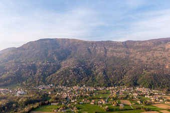 Luftbild von Monteli im Bundesland Friaul-Julisch Venetien, Italien