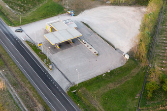 Luftbild von Domanins im Bundesland Friaul-Julisch Venetien, Italien