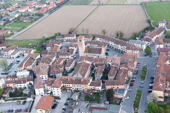 Bando im Bundesland Friaul-Julisch Venetien, Italien von oben gesehen