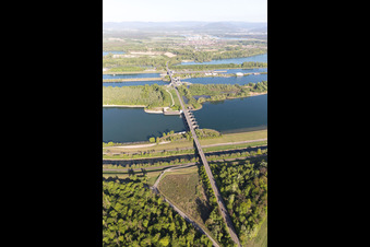 Rheinschleusse Iffezheim in Beinheim im Bundesland Bas-Rhin, Frankreich