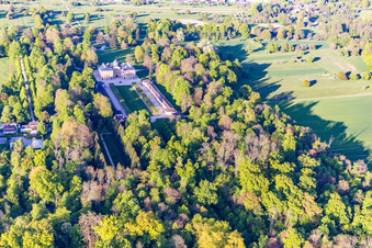 Schloß Favorite bei Förch in Rastatt im Bundesland Baden-Württemberg, Deutschland aus der Luft
