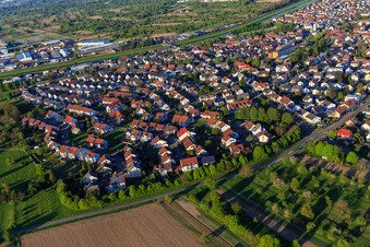 Ortsteil von der Adolf-Walz-Straße bis zur Murg in Kuppenheim im Bundesland Baden-Württemberg, Deutschland