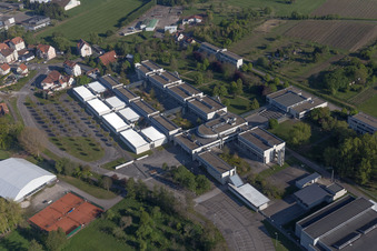 Luftbild von Gymnase du Lycée Stanislas Polyvalent (général,technologique et professionnel) im Ortsteil Altenstadt in Wissembourg im Bundesland Bas-Rhin, Frankreich