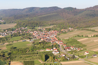 Drohnenbild von Rott im Bundesland Bas-Rhin, Frankreich