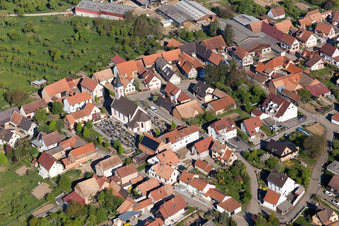 Schrägluftbild von Forstheim im Bundesland Bas-Rhin, Frankreich