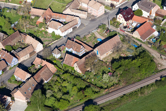 Uttenhoffen im Bundesland Bas-Rhin, Frankreich aus der Drohnenperspektive