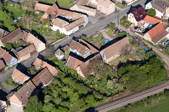 Uttenhoffen im Bundesland Bas-Rhin, Frankreich von einer Drohne aus