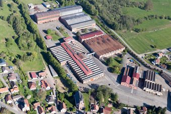 Zinswiller im Bundesland Bas-Rhin, Frankreich von oben gesehen