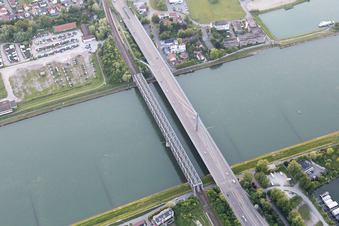Maxau, Rheinbrücke im Ortsteil Knielingen in Karlsruhe im Bundesland Baden-Württemberg, Deutschland