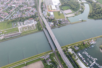 Luftbild von Maxau, Rheinbrücke im Ortsteil Knielingen in Karlsruhe im Bundesland Baden-Württemberg, Deutschland