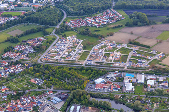 Luftbild von Neubaugebiet Paul-Klee-Ring und Franz-Marc-Ring aus Osten in Wörth am Rhein im Bundesland Rheinland-Pfalz, Deutschland