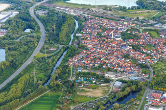 Altwörth aus Norden am Wörther Altrhein in Wörth am Rhein im Bundesland Rheinland-Pfalz, Deutschland