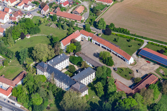 Schloss (ehem. Abtei) Theres im Ortsteil Obertheres im Bundesland Bayern, Deutschland
