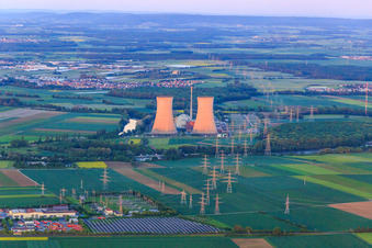 Luftbild von Preussenelektra GmbH — Kernkraftwerk Grafenrheinfeld am Main bei Sonnenuntergang im Bundesland Bayern, Deutschland