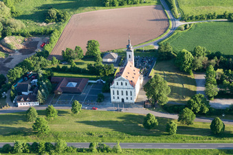 Luftbild von Wallfahrtskirche im Ortsteil Limbach in Eltmann im Bundesland Bayern, Deutschland