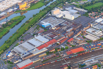 Gewerbegebiet SKF zwischen B26 und Uferstraße mit SKF Gmbh Werk 2 und  ZF Friedrichshafen AG - ZF Aftermarket im Ortsteil Oberndorf in Schweinfurt im Bundesland Bayern, Deutschland