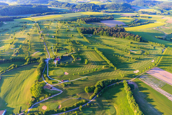 Golfanlage Geiselwind des Golfclub Steigerwald in Geiselwind e. V. mit Haus am See im Bundesland Bayern, Deutschland