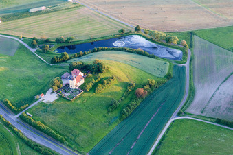 Kirchengebäude der Kapelle am Eschenauer Mühlbach in Eschenau in Knetzgau im Bundesland Bayern, Deutschland