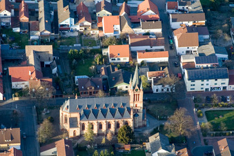 Mariä Himmelfahrt an der Kirchenstr in Otterstadt im Bundesland Rheinland-Pfalz, Deutschland