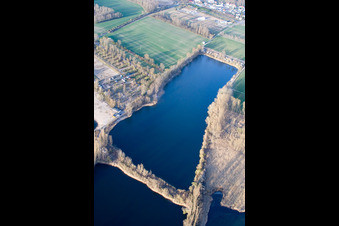 Jägerweiher im Naherholungsgebiet Blaue Adria in Altrip im Bundesland Rheinland-Pfalz, Deutschland