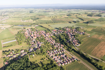Kutzenhausen im Bundesland Bas-Rhin, Frankreich vom Flugzeug aus