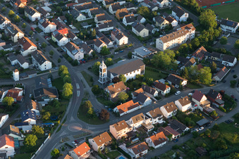 Maria Königin Kirche im Ortsteil Linkenheim in Linkenheim-Hochstetten im Bundesland Baden-Württemberg, Deutschland