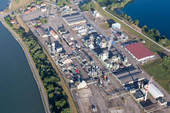 Schrägluftbild von Lauterbourg, Hafen im Bundesland Bas-Rhin, Frankreich