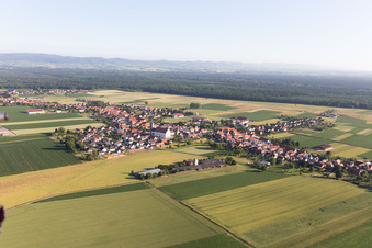 Schleithal im Bundesland Bas-Rhin, Frankreich von der Drohne aus gesehen