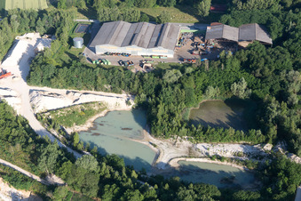 Drohnenbild von Riedseltz im Bundesland Bas-Rhin, Frankreich
