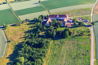 Werkstatt für verborgene Talente gemeinnützige GmbH im Haftelhof aus Süden in Schweighofen im Bundesland Rheinland-Pfalz, Deutschland