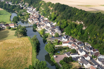 Drohnenaufname von Saint-Rimay im Bundesland Loir-et-Cher, Frankreich
