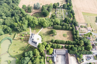 Saint-Cyr-du-Gault im Bundesland Loir-et-Cher, Frankreich vom Flugzeug aus