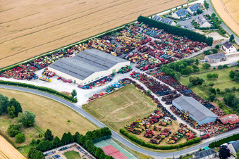 Talcy im Bundesland Loir-et-Cher, Frankreich aus der Drohnenperspektive