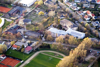 Waldorfschule im Ortsteil Neckarau in Mannheim im Bundesland Baden-Württemberg, Deutschland