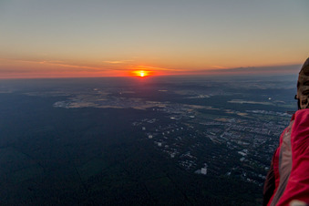 Sunrise im Ortsteil Waldstadt in Karlsruhe im Bundesland Baden-Württemberg, Deutschland
