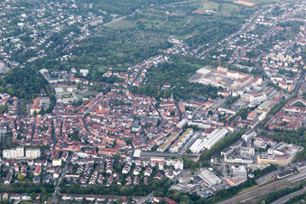 Ortsteil Durlach in Karlsruhe im Bundesland Baden-Württemberg, Deutschland vom Flugzeug aus