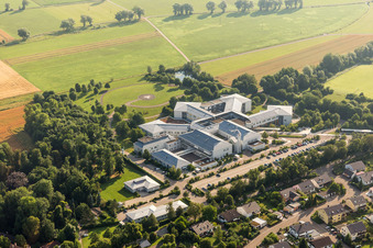 Klinikgelände des Rehabilitationszentrums der Rehaklinik Donau-Ries Kliniken und Seniorenheime gKU in Donauwörth im Ortsteil Riedlingen im Bundesland Bayern, Deutschland