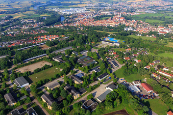 Gebäude des ehemaligen Kasernengelände (Alfred-Delp-Quartier) in Donauwörth im Bundesland Bayern, Deutschland