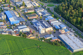 Industriegebiet Goethestraße mit  Berry Plastics GmbH, PMO Polsterei Müller und  FLABOFORM GmbH im Ortsteil Kirrlach in Waghäusel im Bundesland Baden-Württemberg, Deutschland