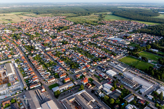 Ortsteil Oberhausen in Oberhausen-Rheinhausen im Bundesland Baden-Württemberg, Deutschland vom Flugzeug aus