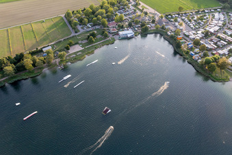 Sankt Leon, St. Leoner See, Wasserskianlage in St. Leon-Rot im Bundesland Baden-Württemberg, Deutschland von einer Drohne aus