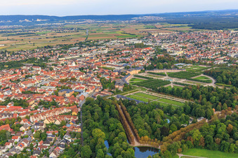 Luftbild von Das "Ende der Welt" im Schwetzinger Schlossgarten in Schwetzingen im Bundesland Baden-Württemberg, Deutschland