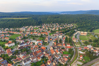 Schlossplatz mit  St. Peter und Paul und Hector Kinderakademie Immendingen in Oberes Schlos An d. Steig im Bundesland Baden-Württemberg, Deutschland