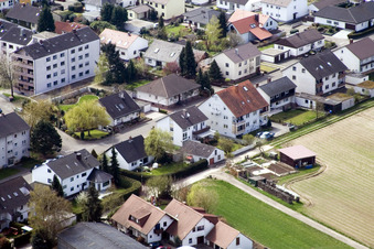 Schrägluftbild von Am Wasserturm in Kandel im Bundesland Rheinland-Pfalz, Deutschland