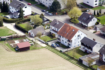 Am Wasserturm in Kandel im Bundesland Rheinland-Pfalz, Deutschland von der Drohne aus gesehen