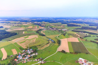 Luftbild von Ortsteil Volkertsweiler im Krumbachtal bis Boll im Ortsteil Holzach in Neuhausen ob Eck im Bundesland Baden-Württemberg, Deutschland