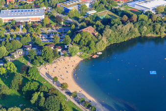 Luftbild von Strand des Badesee Bensheim am Abend im Bundesland Hessen, Deutschland