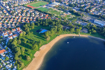 Strand des Freibad Wiesensee in Hemsbach im Bundesland Baden-Württemberg, Deutschland