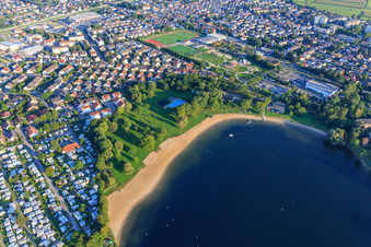 Luftbild von Strand des Freibad Wiesensee in Hemsbach im Bundesland Baden-Württemberg, Deutschland